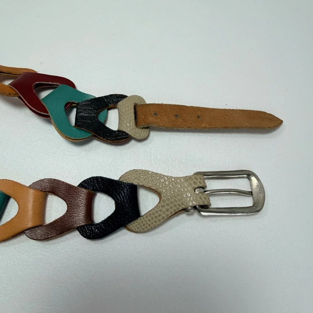 Vintage Womans Small Interlocking Multi-colored Leather Link Belt